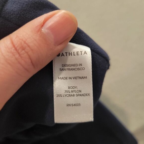 Athleta Navy Mid Rise capri style leggings Size Small - Picture 4 of 5